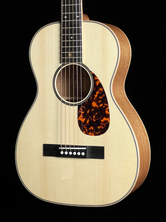 Larrivée 0-40 Legacy Series Spruce / Mahogany 12-Fret Acoustic Guitar - New