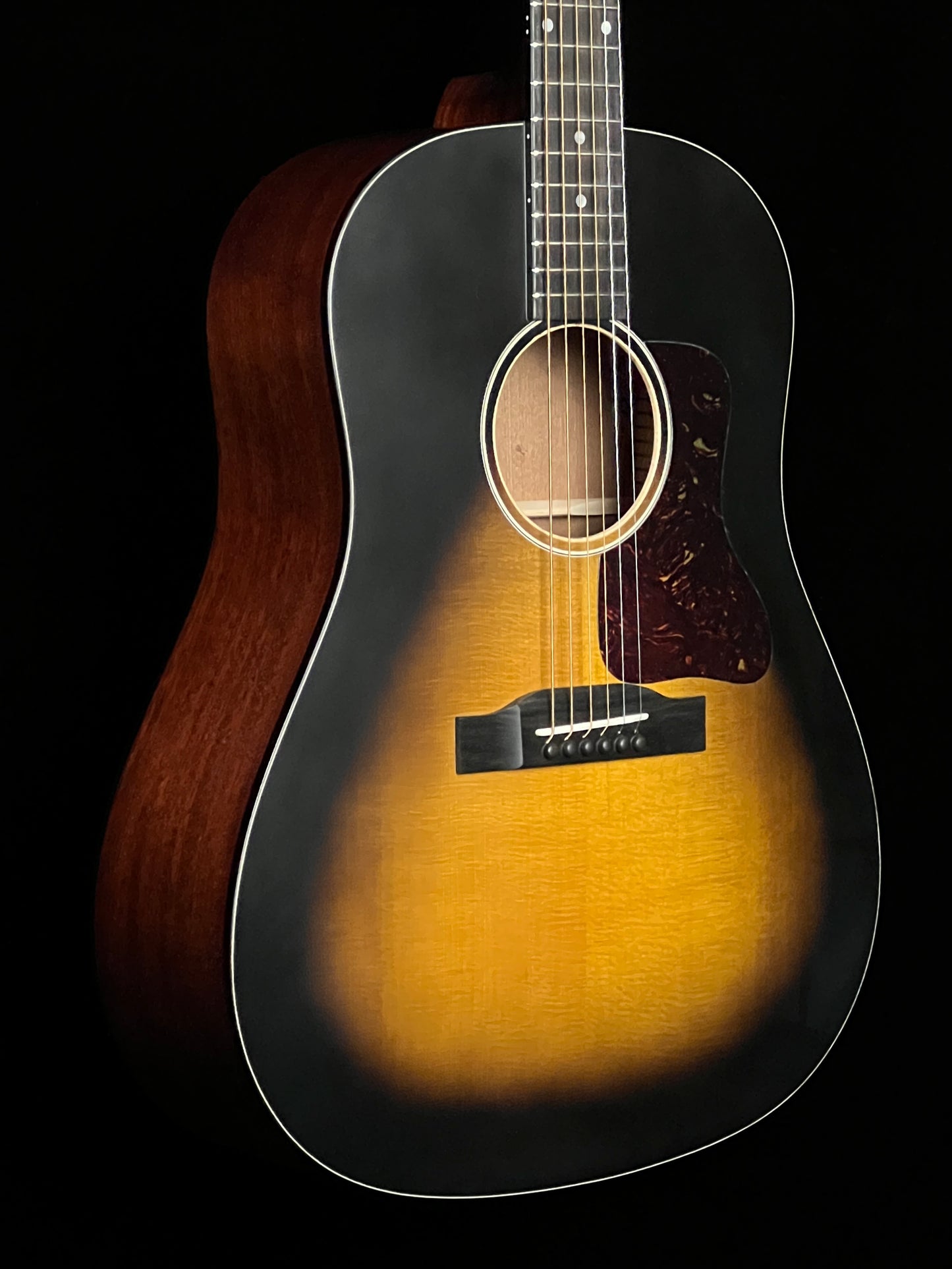 SOLD - Eastman E1SS-SB Slope Shoulder Sunburst Acoustic Guitar Solid Sitka Spruce / Solid Sapele - New