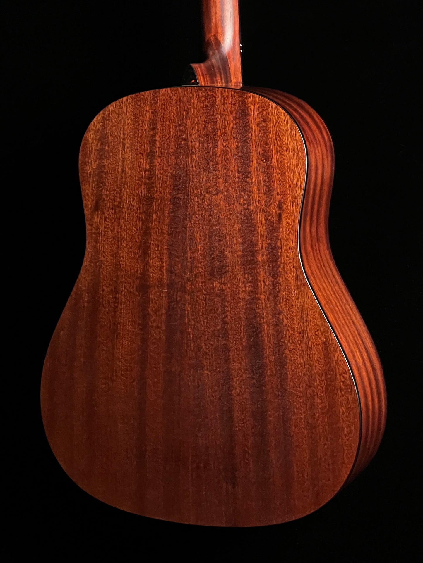 SOLD - Eastman E1SS-SB Slope Shoulder Sunburst Acoustic Guitar Solid Sitka Spruce / Solid Sapele - New